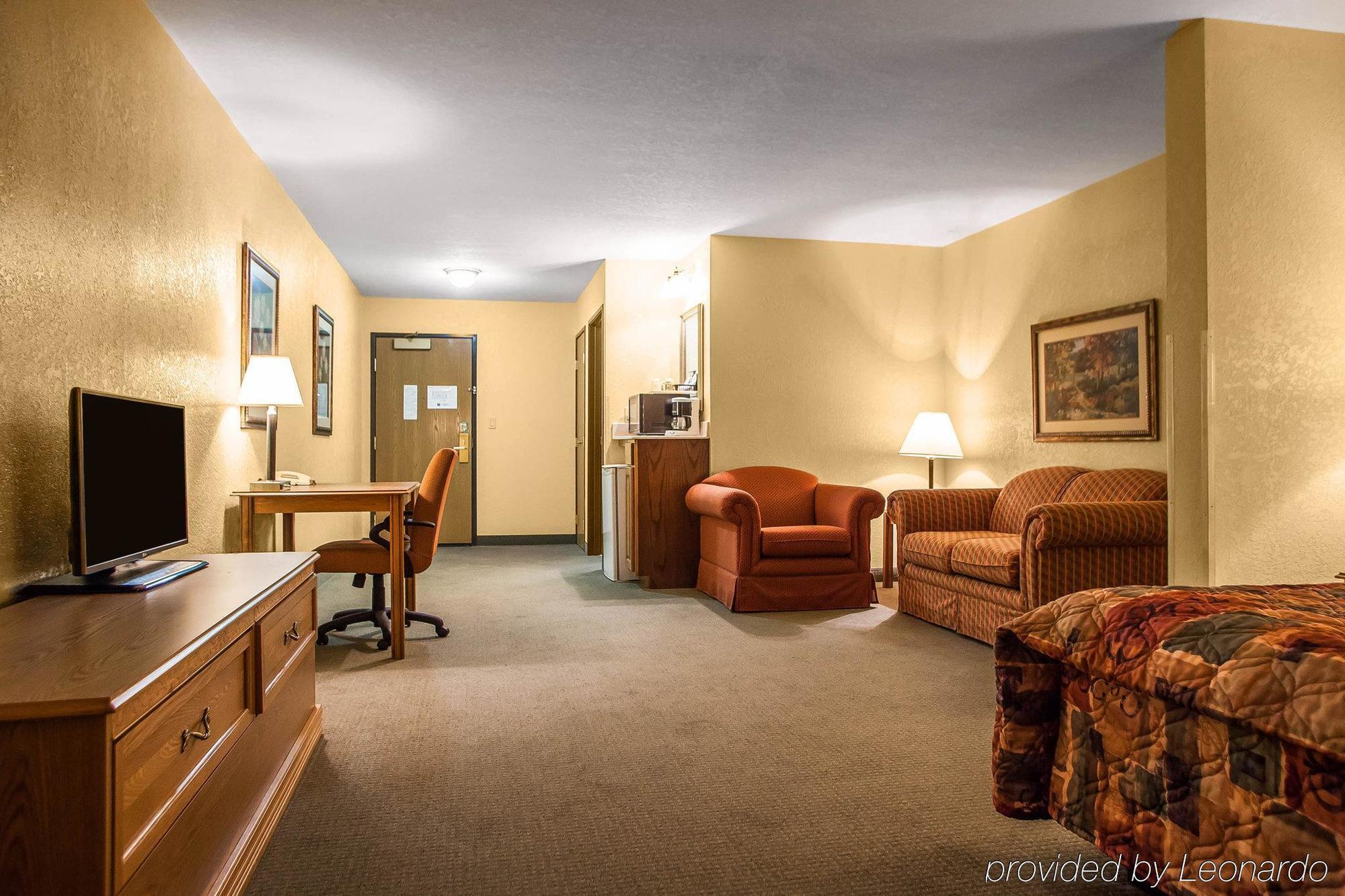 Americinn By Wyndham Fulton Clinton Exterior foto